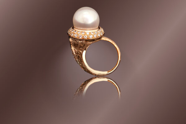 Oro rosa 18 Kt, perla australiana e brillanti