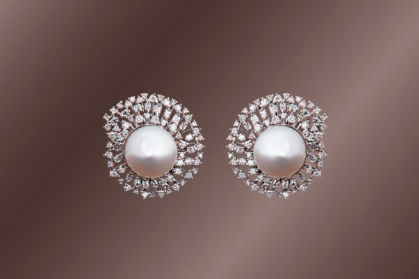 Oro bianco 18 Kt, perle australiane e brillanti